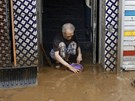 V Soulu, kde byly ásten zaplaveny i nkteré stanice metra, spadlo bhem