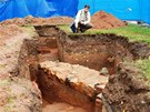 Archeologický przkum na námstí 28. íjna v Hradci Králové odhalil základy