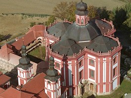 Poutn kostel Zvstovn Panny Marie v Marinsk Tnici.