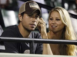 Anna Kurnikovová a zp�vák Enrique Iglesias 