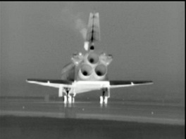 Raketoplán Atlantis těsně po posledním přistání 21.7.2011