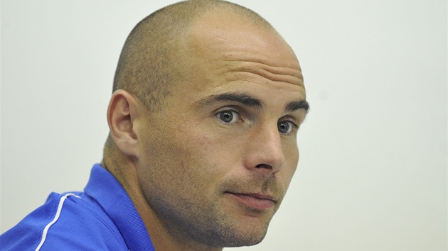 Kapitán libereckých fotbalist� Jan Nezmar na tiskové konferenci p�ed