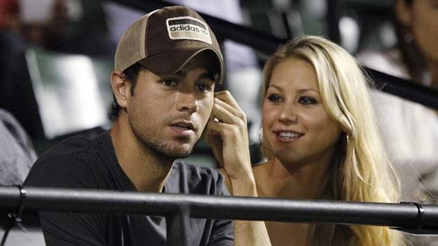 Anna Kurnikovová a zp�vák Enrique Iglesias 