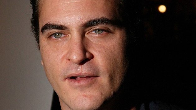 Aktivista Joaquin Phoenix podporuje adu nevládních iniciativ jako Amnesty...