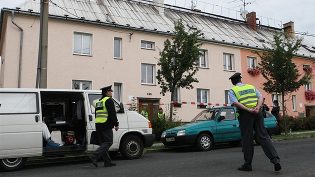 Policisté vyšetřují smrt jedenáctileté dívenky v Krnově.