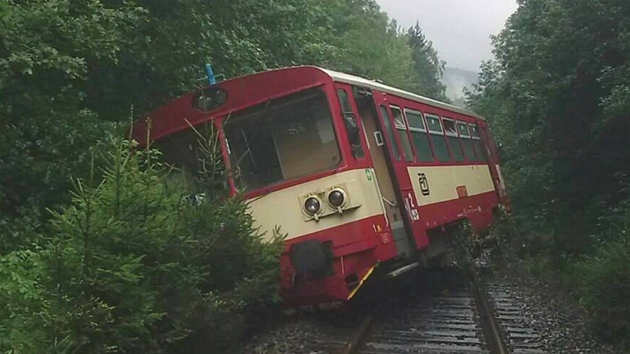 Nehoda motorového vlaku u Rychnova na Jablonecku