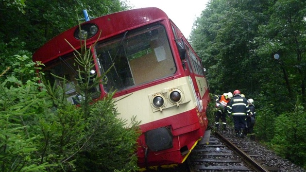 Nehoda osobního vlaku u Rychnova na Jablonecku