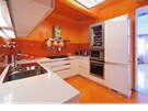 Realizace Punto design: kuchyn Nova Linea má praktickou dispozici ve tvaru U.