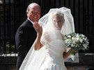 Nevsta Zara Phillipsová s otcem Markem (30. ervence 2011)