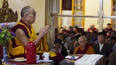 Dalajlama u v minulosti prohlásil, e pokud nebude Tibet svobodný, jeho nástupce se na tibetském území nenarodí.
