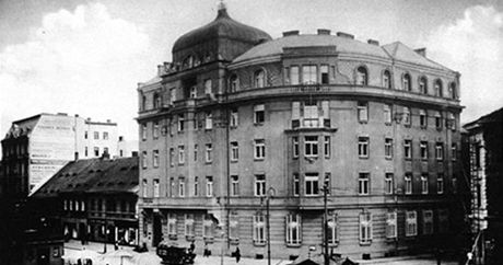 Budova eskoslovensk obchodn banky na dobov fotografii