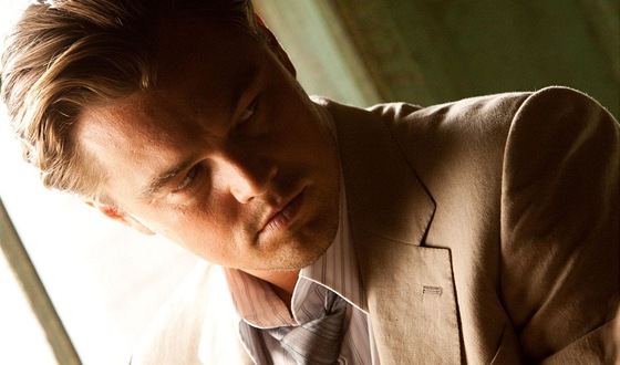 Leonardo DiCaprio ve filmu Počátek z roku 2010