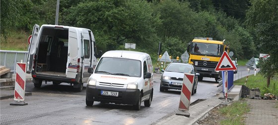 Řidičům na pomezí Olomouckého a Moravskoslezského kraje komplikují život objížďky. Jen co po dvou letech skončila jedna, opravuje svou část silnice druhý kraj. Ilustrační snímek