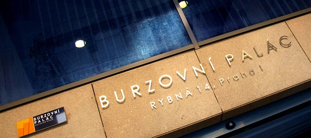 Pražská burza září, zapisuje historický rok. Její hlavní index stoupl o desítky procent