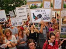 Demonstrace proti kácení strom na umav kvli krovci v Praze. (5. srpna 2011)