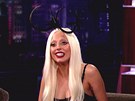 Lady Gaga s nápisem Gaga na hlav
