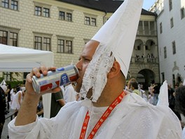 Hodn úastník rekordu vzalo akci s nadsázkou. Tém polovinu Bílých paní