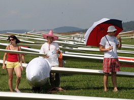 Ti nejlepí piloti plachtaské mistrovství na Henov, kteí obstojí hned ve