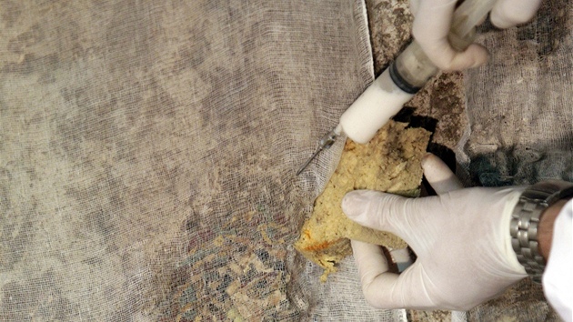 Italtí archeologové objevili v centru íma mozaiku antického boha Apollóna