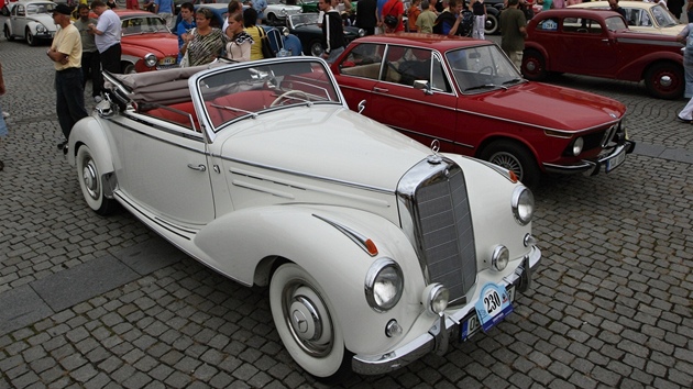 Sraz veterán� v Krom��í�i