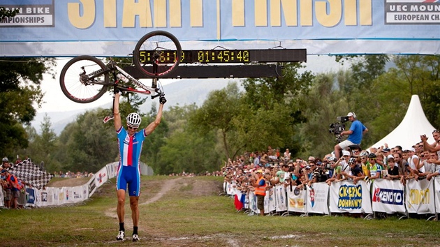 KRÁL. Biker Jaroslav Kulhavý ovládl v Dohanech mistrovství Evropy v cross