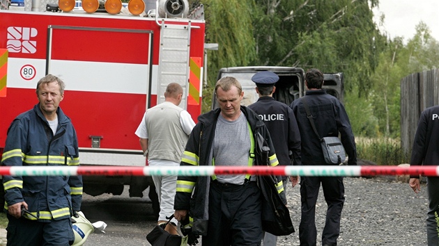 Poár dodávky s barely benzinu v Horním Jietín