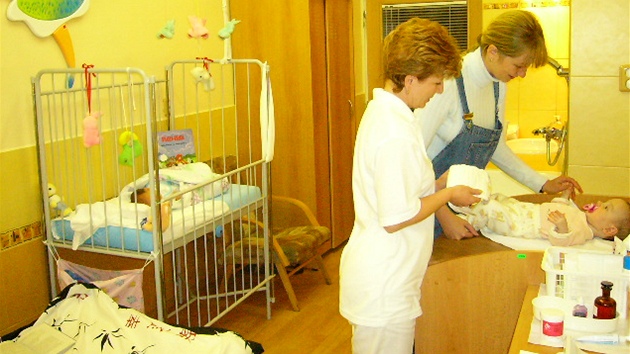 editelka kojeneckého ústavu Jana Tytlová v pokoji matek