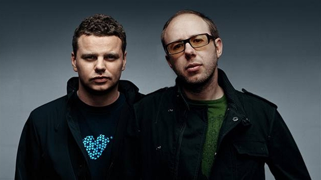 RECENZE: Chemical Brothers na nové desce rolují posluchačům uši - iDNES.cz