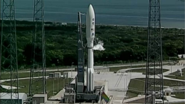Raketa Atlas 5 se sondou Juno několik minut před plánovaným startem 