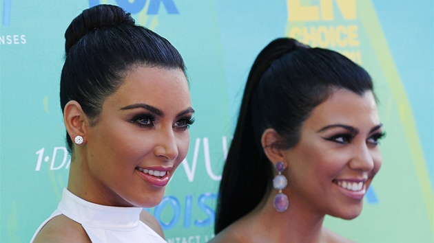 Kim Kardashianov a jej sestra Kourtney 