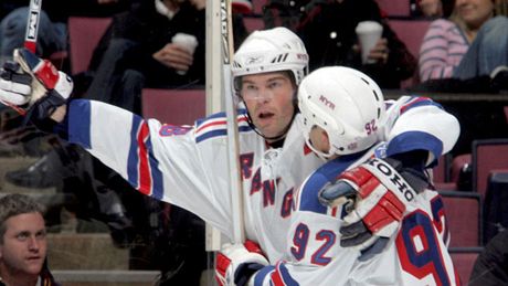 RANGER. New York patil ke tacím, kde se Jágrovi bhem bohaté kariéry v NHL velmi dobe dailo.