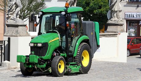 Brtnická radnice poídila traktor za dva miliony korun 