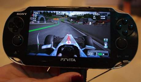 PlayStation Vita, chystaná penosná herní konzole od Sony. Do eska dorazí 22. února.