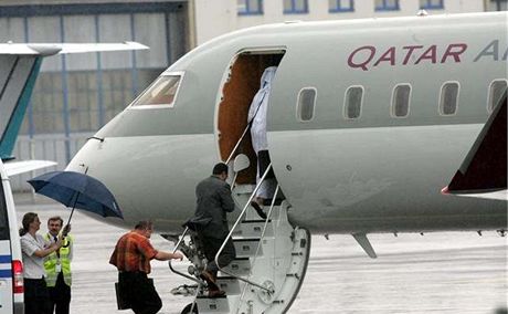 Katarský princ Sání obvinný v R ze zneuívání kolaek eské justici stále uniká