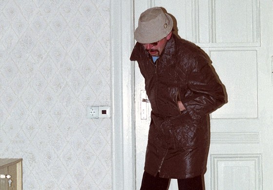 Snímky pevlek bývalých agent Stasi, které mly slouit k vyuování pionáe.