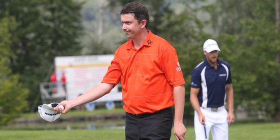 LONI DRUHÝ, LETOS LÍDR. Irský golfista Peter Lawrie se po prvním kole dostal do