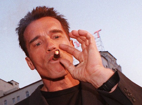 Arnold Schwarzenegger se svým oblíbeným doutníkem