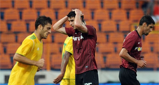 PATNÝ VÝKON. Sparta v úvodním zápase play-off o Evropskou ligu proti FC Vaslui nepedvedla dobrý výkon.