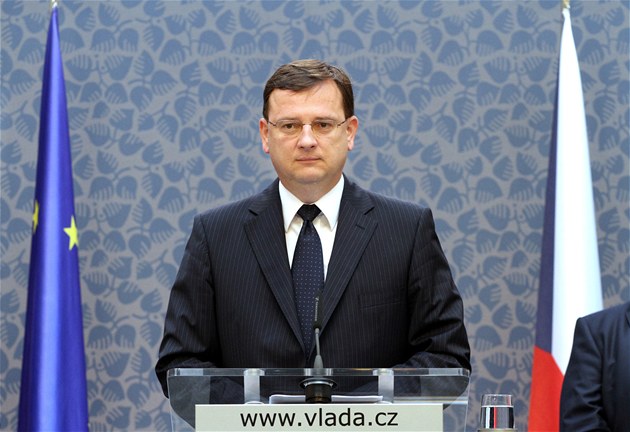 Premiér Petr Ne�as p�i tiskové konferenci NERV (18. srpna 2011)