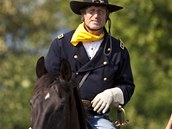 Vclav Vydra jako proslul generl G. A. Custer projel centrem Teplic. (18.