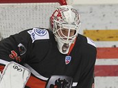 Hokejový branká Tomá Duba odchytal za HC Lev Poprad pouze pípravu ve