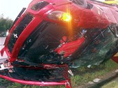Nehoda ferrari na D11 u Choťovic. (15. srpna 2011)