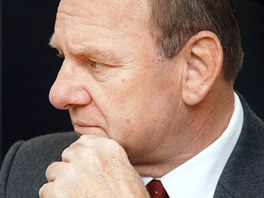 Bývalý olympionik a hokejový reprezentant Old�ich Macha� na snímku z dubna 2006