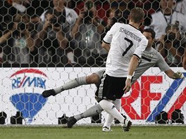 Bastian Schweinsteiger se pi penalt nemlil a pomohl nmeck reprezentaci k