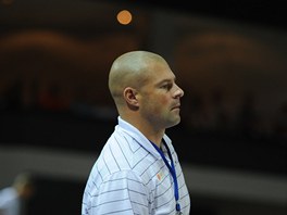 Mike Taylor, americk asistent trenra Pavla Budnskho u esk basketbalov