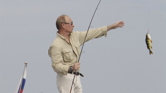 Vladimír Putin je vánivý rybá, tentokrát se mu ale píli nevedlo (16. srpna...