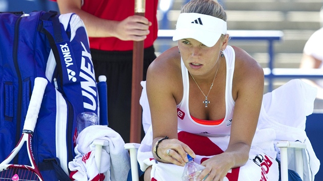 Caroline Wozniacká nezvládla svj úvodní zápas na turnaji v Torontu.