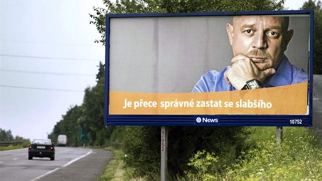 Billboard s Petrem tvrtníkem na dálnici D1.