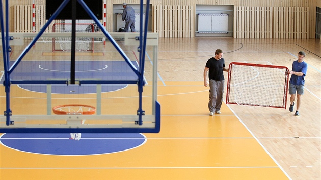 Nová sportovní hala v �eské Líp� je t�sn� p�ed dokon�ením.