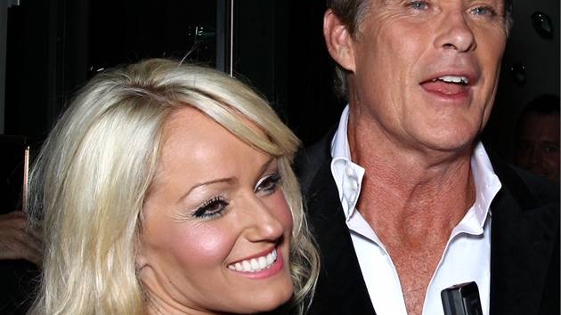 David Hasselhoff a Hayley Robertsová